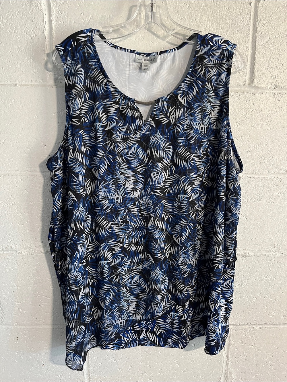 NWOT Catherine’s Leaf-Print Sleeveless Tank- Fully Lined 2XP